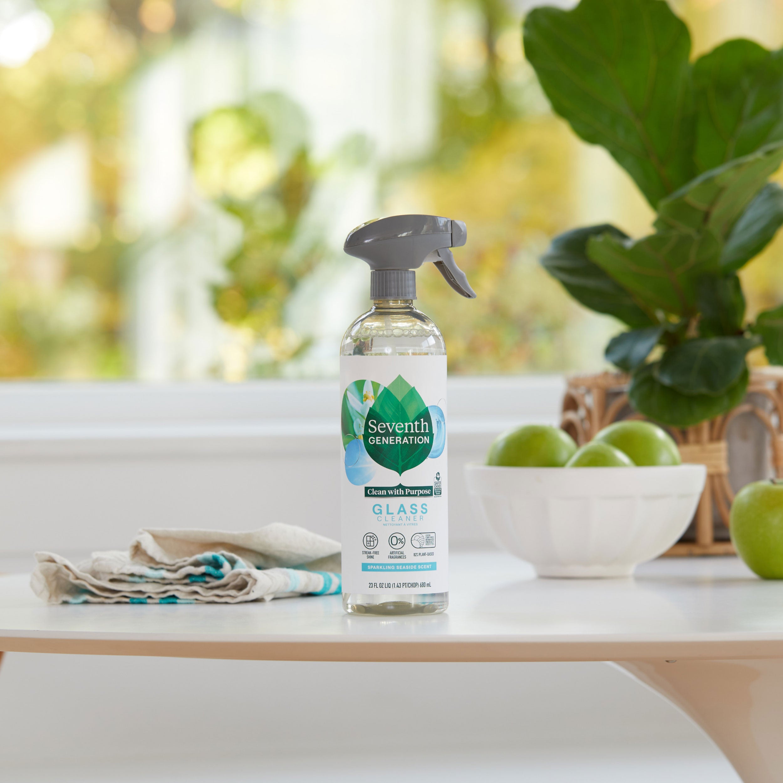 Glass Cleaner in Sparkling Seaside for Home Cleaning